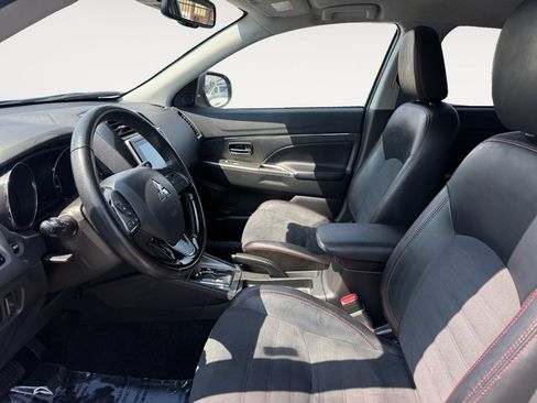 Used 2024 Mitsubishi Outlander Sport SE AWD/4WD image 9
