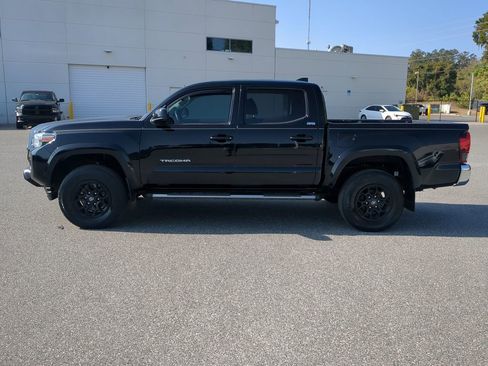 Used 2020 Toyota Tacoma TRD Sport image 16