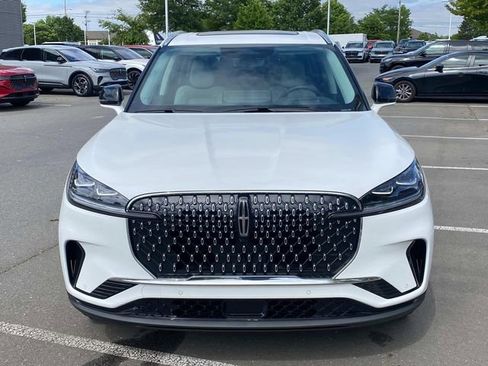 New 2026 Lincoln Aviator Reserve AWD/4WD image 2