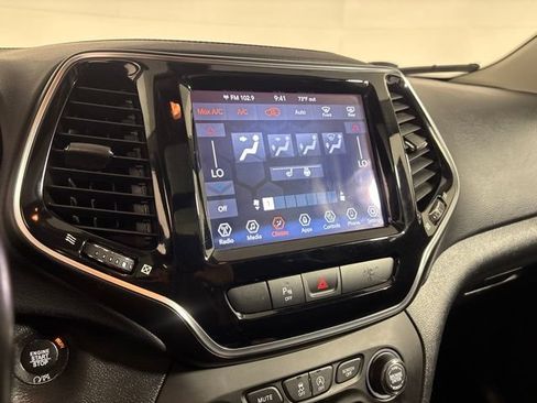 Used 2019 Jeep Cherokee Limited AWD/4WD image 22