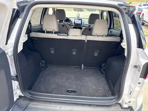 Used 2018 Ford EcoSport SE w/ SE Convenience Package FWD image 9