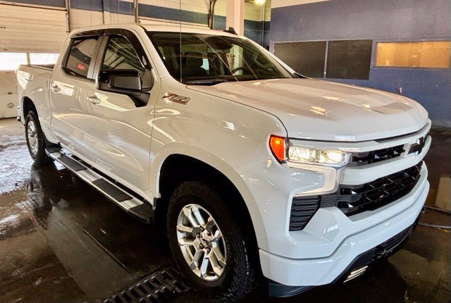 Used 2024 Chevrolet Silverado 1500 RST AWD/4WD image 25