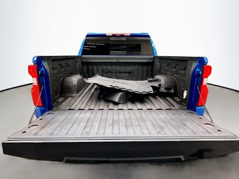 Used 2022 Chevrolet Silverado 1500 ZR2 w/ Technology Package AWD/4WD image 31