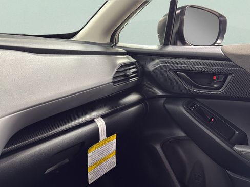 Used 2025 Subaru Crosstrek 2.0i Premium image 27