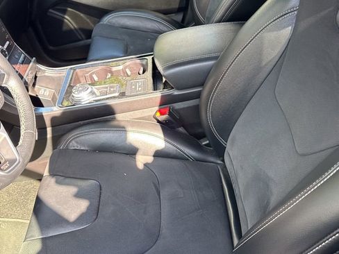 Used 2020 Ford Edge ST w/ Equipment Group 401A image 4