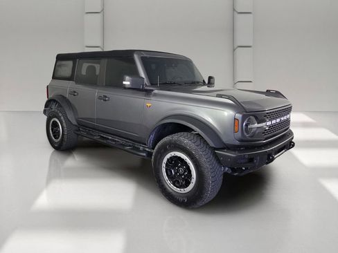Used 2021 Ford Bronco Badlands AWD/4WD image 2