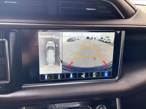 Used 2022 GMC Yukon Denali w/ Max Trailering Package image 25