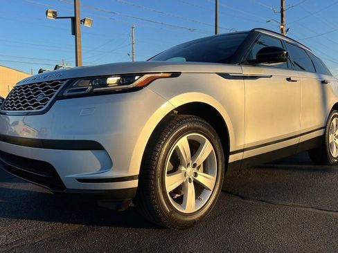 Used 2018 Land Rover Range Rover Velar S image 14