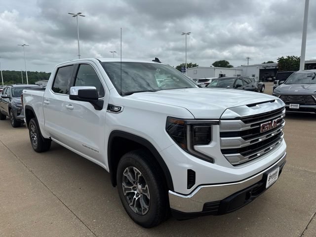 New 2026 GMC Sierra 1500 SLE w/ Preferred Package AWD/4WD image 1