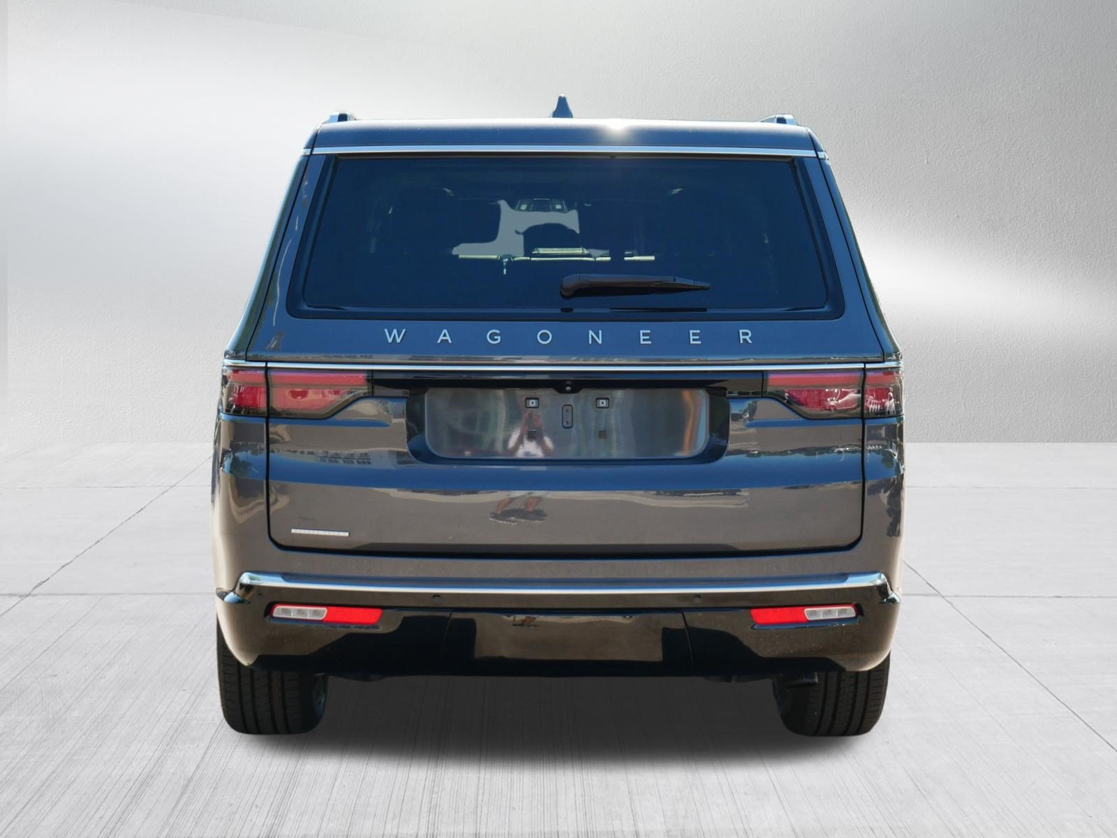 Used 2023 Jeep Wagoneer 4WD w/ Premium Group I image 6