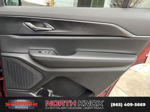 New 2025 Jeep Grand Cherokee L Altitude AWD/4WD image 25