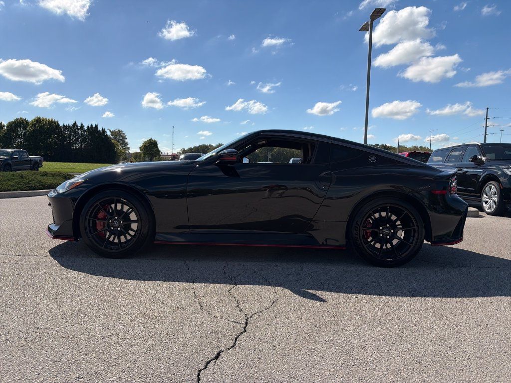 Used 2024 Nissan Z NISMO w/ Floor Mat Package RWD image 5