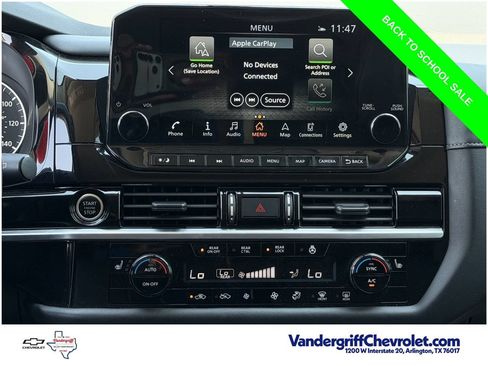 Used 2024 Nissan Pathfinder SL FWD image 16