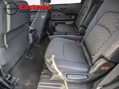 New 2025 Nissan Pathfinder SV w/ SV Premium Package image 22