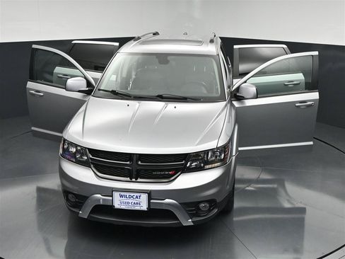 Used 2020 Dodge Journey Crossroad FWD image 37