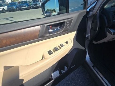 Used 2018 Subaru Outback 2.5i Limited AWD/4WD image 15