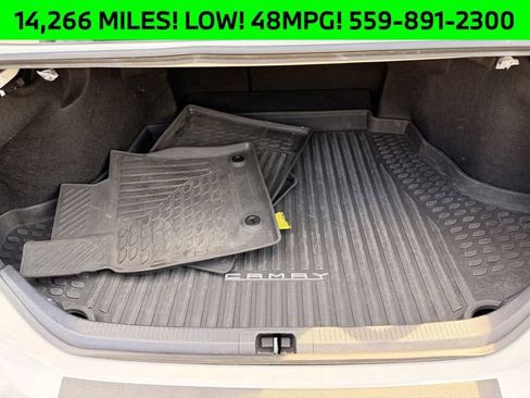 Used 2025 Toyota Camry SE FWD image 26