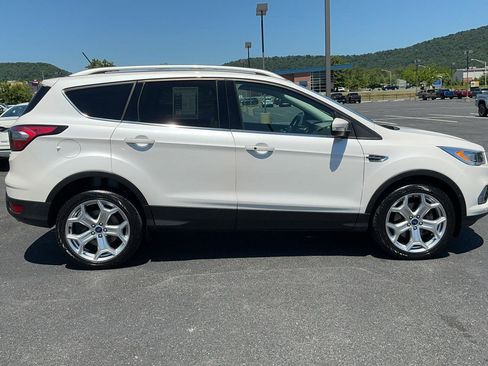 Used 2018 Ford Escape Titanium w/ Ford Safe & Smart Package AWD/4WD image 4