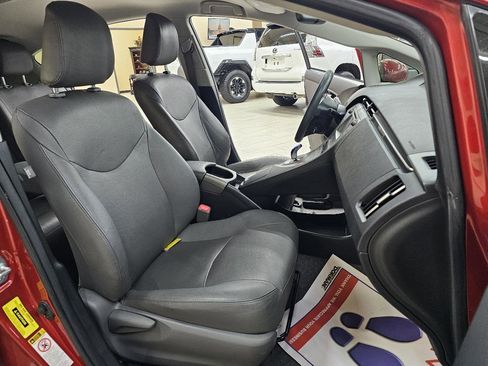 Used 2012 Toyota Prius Three image 18