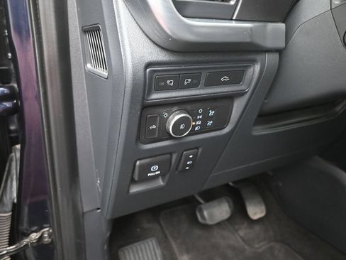 Used 2022 Ford F150 Lariat w/ Equipment Group 502A High AWD/4WD image 13