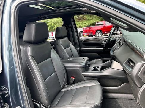 Used 2021 Chevrolet Tahoe Z71 w/ Z71 Signature Package AWD/4WD image 11