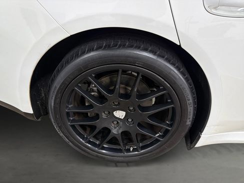 Used 2014 Porsche Panamera 4 w/ Bose Audio Package image 17