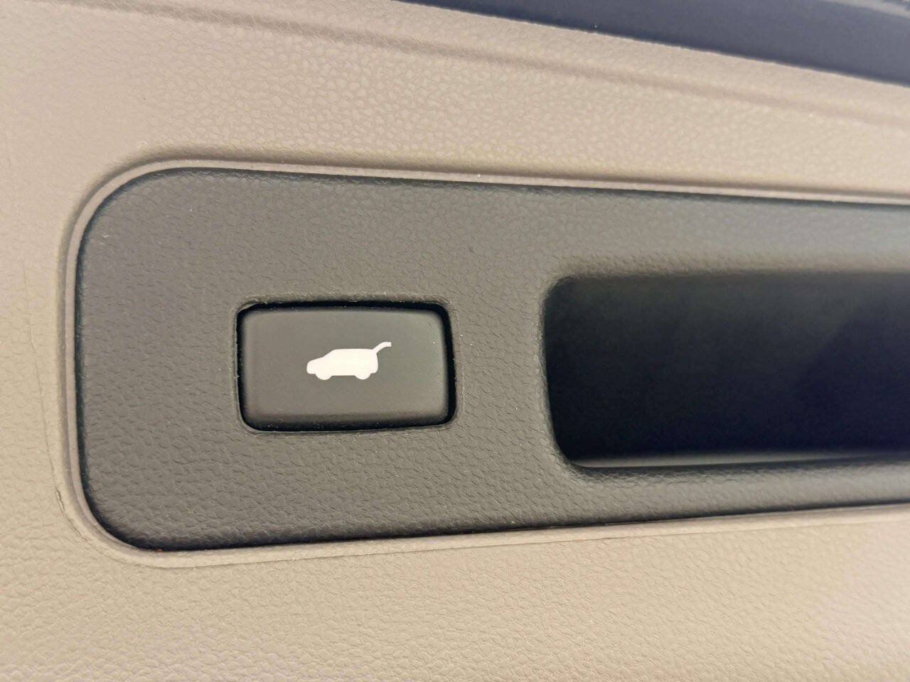 Used 2016 Honda Odyssey Touring image 11