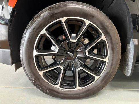 Used 2024 Chevrolet Tahoe RST w/ Sport Performance Package AWD/4WD image 11