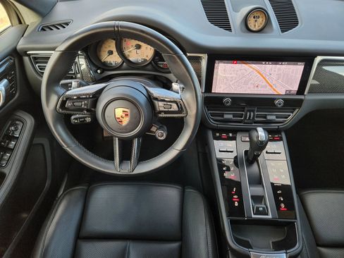 Used 2023 Porsche Macan S w/ Sport Chrono Package image 37