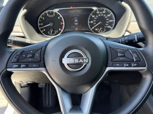 Certified 2025 Nissan Altima 2.5 SV FWD image 32