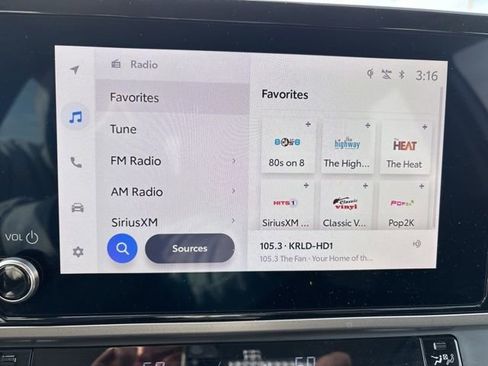 Used 2025 Toyota Camry LE image 10