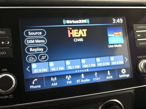 Used 2022 Nissan Leaf S image 16