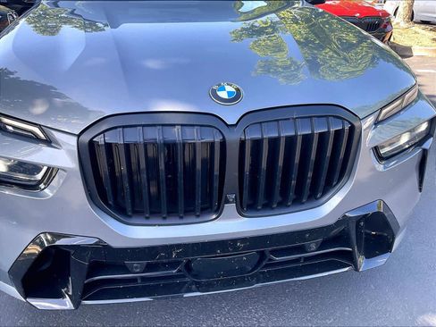 Used 2023 BMW X7 xDrive40i w/ M Sport Package AWD/4WD image 31