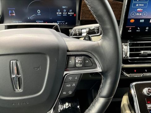 Used 2022 Lincoln Navigator Black Label AWD/4WD image 12