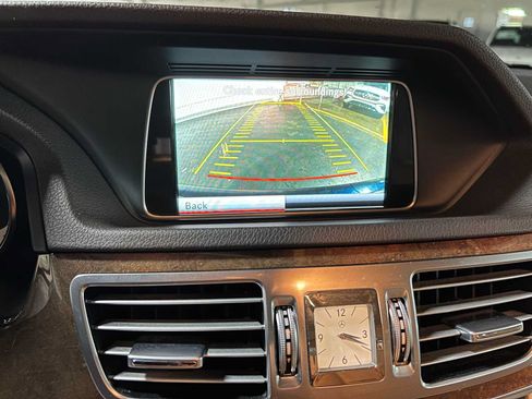 Used 2014 Mercedes-Benz E 350 4MATIC Sedan image 39