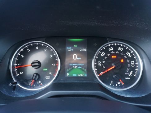 Certified 2022 Toyota RAV4 LE image 5