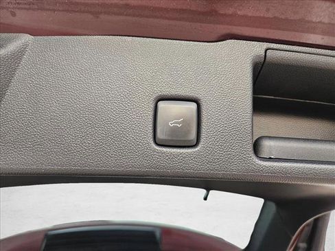 Used 2021 Ford Escape SE w/ Convenience Package FWD image 25