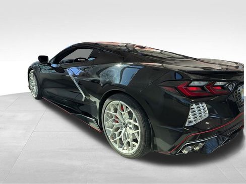 Used 2021 Chevrolet Corvette Stingray w/ Chrome Exterior Badge Package image 2