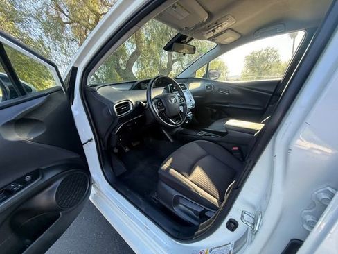 Used 2020 Toyota Prius Prime LE image 8