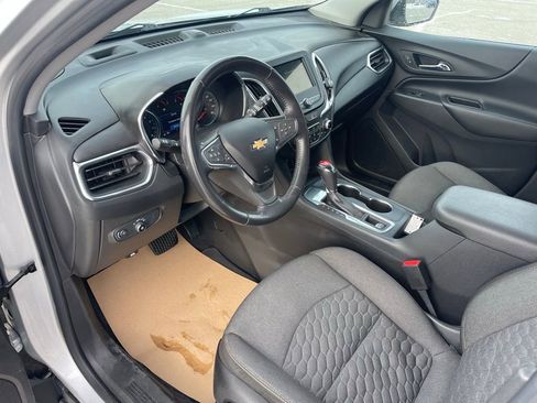 Used 2019 Chevrolet Equinox LT w/ Driver Convenience Package image 13