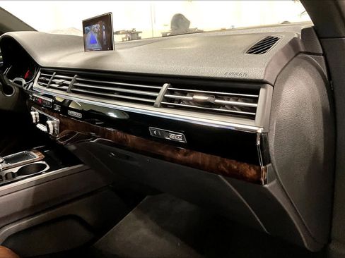 Used 2018 Audi Q7 3.0T Premium Plus w/ Premium Plus Package image 18