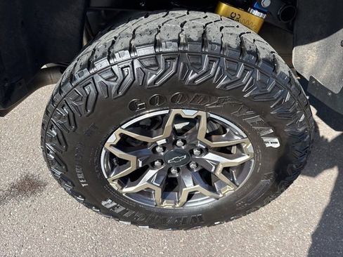 Used 2023 Chevrolet Colorado ZR2 w/ ZR2 Convenience Package III image 45