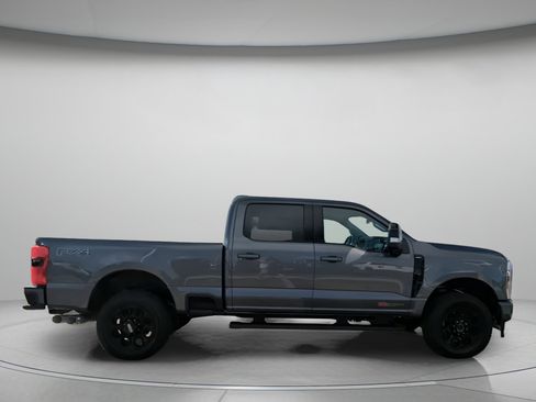 New 2026 Ford F250 Lariat w/ Black Appearance Package image 34