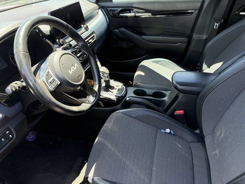Used 2022 Kia Seltos S FWD image 6