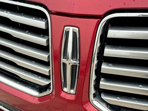 Used 2015 Lincoln Navigator 4WD image 11