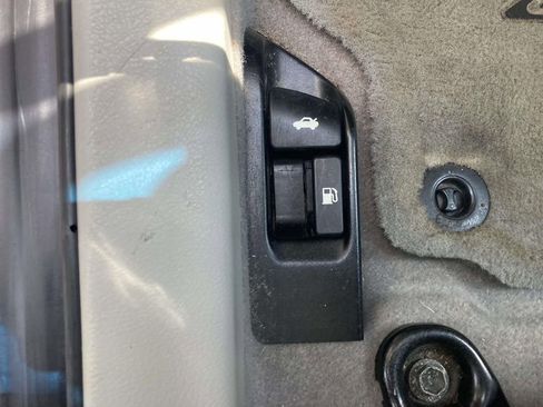 Used 2012 Toyota Camry XLE w/ Leather Pkg FWD image 13