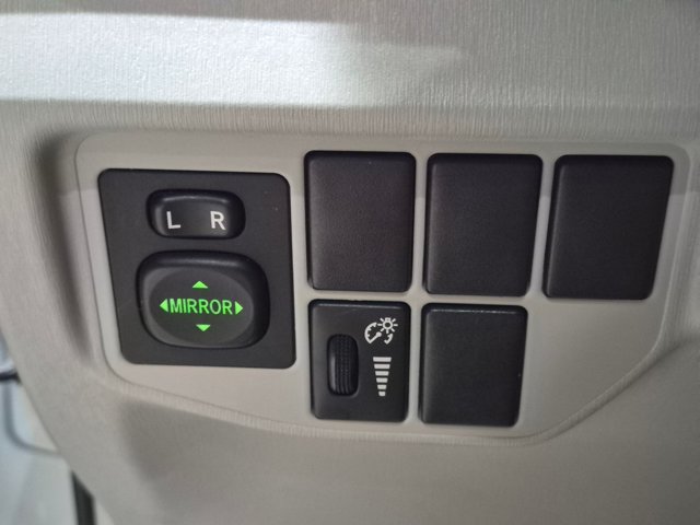 Used 2014 Toyota Prius Two FWD image 13