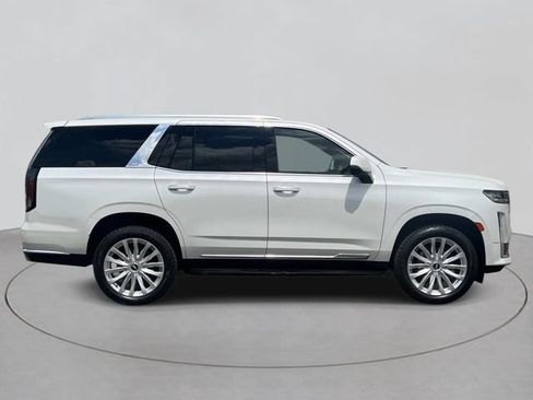 Certified 2024 Cadillac Escalade Luxury AWD/4WD image 5