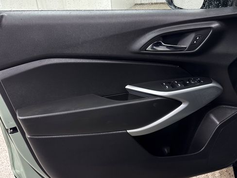 Used 2024 Chevrolet Trax RS w/ Driver Confidence Package image 3