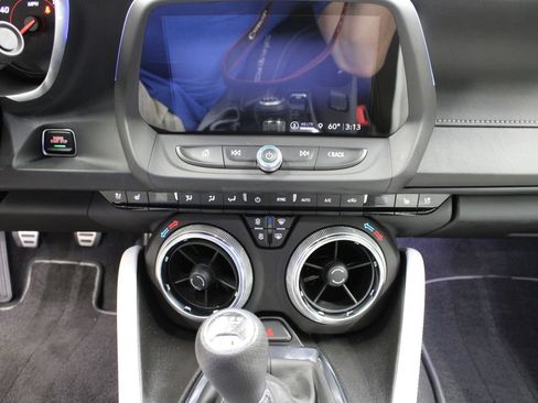 Used 2021 Chevrolet Camaro SS w/ LPO, Camaro Logo Package RWD image 18
